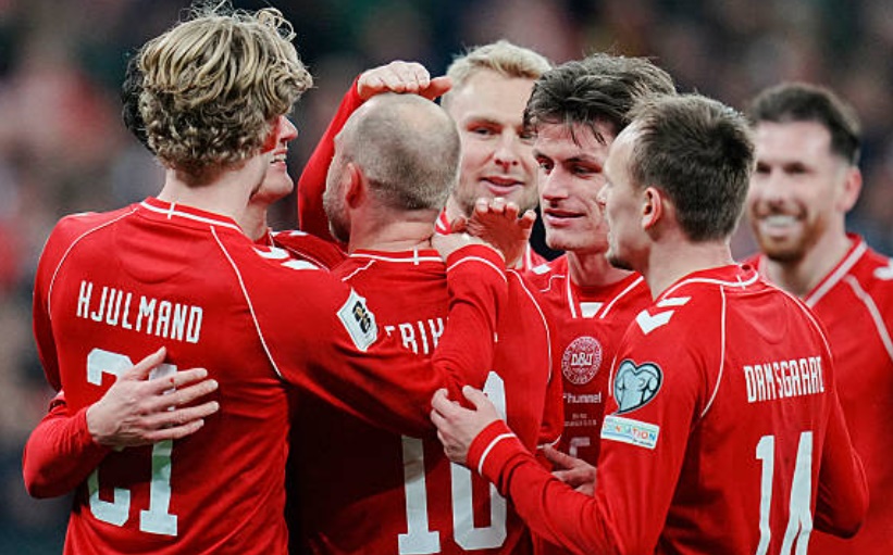 Đan Mạch gi&agrave;nh chiến thắng đậm đ&agrave; 4-0.