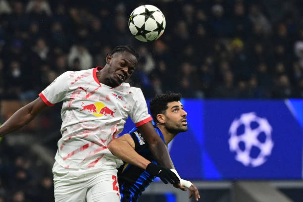 Lukeba đ&atilde; c&oacute; kinh nghiệm chinh chiến ở nhiều đấu trường lớn, bao gồm cả Champions League. 