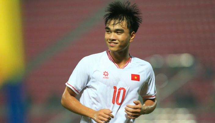 C&ocirc;ng Phương l&agrave; nhạc trưởng trong lối chơi của U23 Việt Nam.