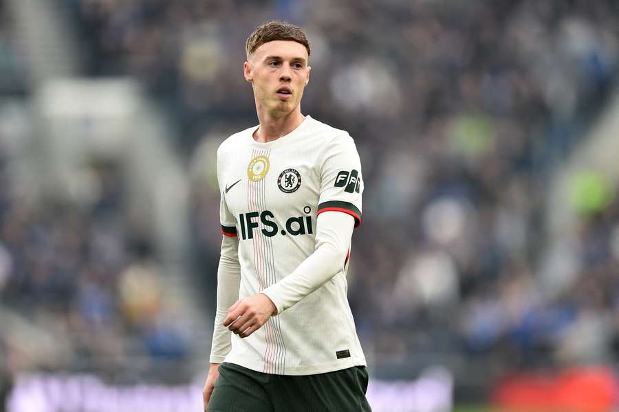 Ảnh bài viết Petit nói thẳng viễn cảnh Cole Palmer cập bến Man Utd