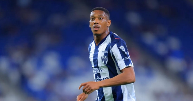 Anthony Martial phải tập một m&igrave;nh sau khi g&acirc;y gổ với huấn luyện vi&ecirc;n.