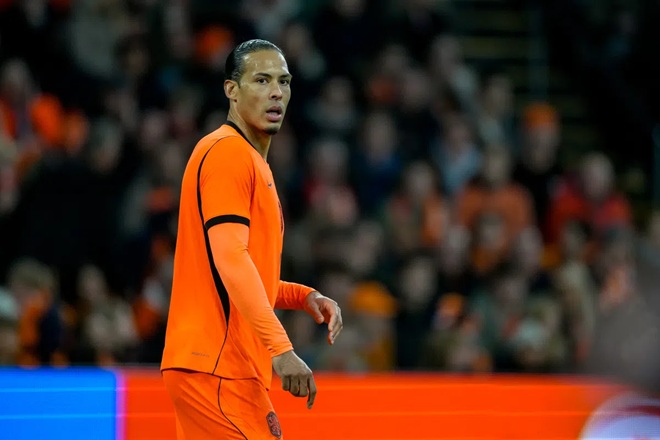 Van Dijk vừa ghi bàn cho đội tuyển quốc gia.