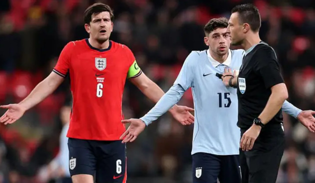 C&aacute;c trọng t&agrave;i đ&atilde; l&agrave;m kh&ocirc;ng tốt việc điều h&agrave;nh trận đấu.