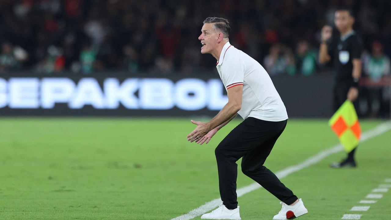 Herdman đ&atilde; c&oacute; m&agrave;n ch&agrave;o s&acirc;n ho&agrave;n hảo.