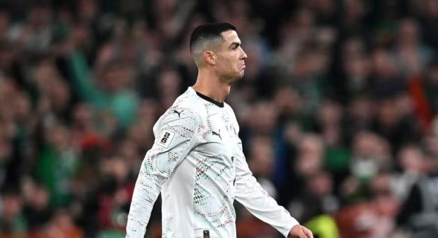 Ronaldo tho&aacute;t &aacute;n cấm thi đấu từ FIFA.