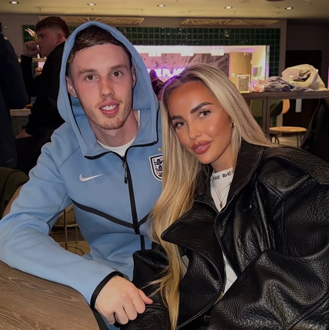 Palmer và bạn gái người mẫu.