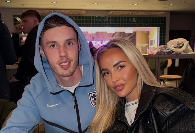 Ảnh bài viết Bạn gái Palmer cầu Chúa giúp anh giành vé dự World Cup