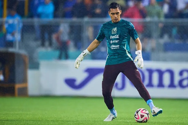  Jose bị kh&aacute;n giả nh&agrave; chế nhạo.