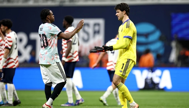 Senne Lammens được khen ngợi sau chiến thắng của đội tuyển Bỉ.