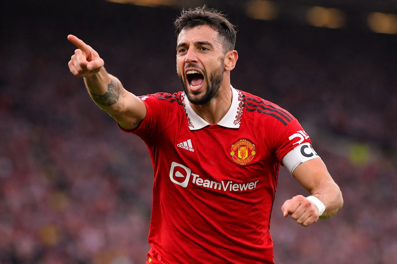 Saha hết lời ca ngợi Bruno Fernandes .