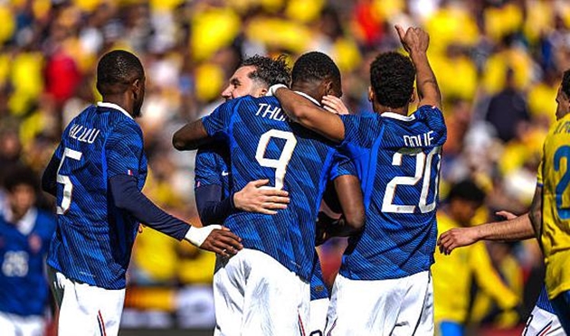 Ph&aacute;p sử dụng d&agrave;n sao dự bị ở trận đấu với Colombia.