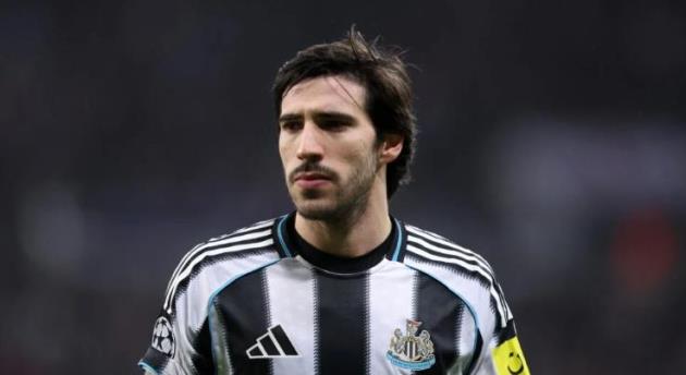 Tonali là ưu tiên số 1 của MU.