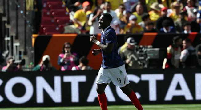 Marcus Thuram – 7/10: Sau 25 phút đầu "tàng hình", Thuram đã bùng nổ mạnh mẽ. Anh trực tiếp đánh đầu ghi bàn nâng tỷ số lên 2-0 và sau đó kiến tạo cho Doué hoàn tất cú đúp. Một trận đấu cực kỳ hiệu quả của tiền đạo này.