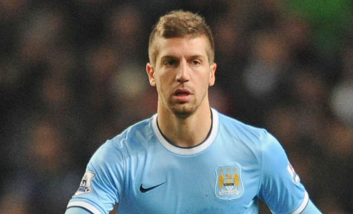 Nastasic từng được kỳ vọng sẽ trở th&agrave;nh trụ cột ở Man City.