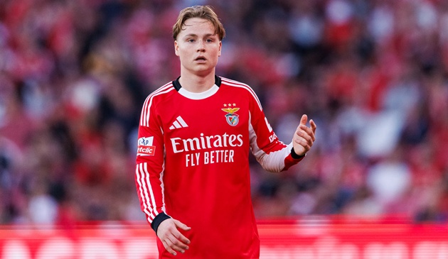 Andreas Schjelderup lọt v&agrave;o tầm ngắm của Barca