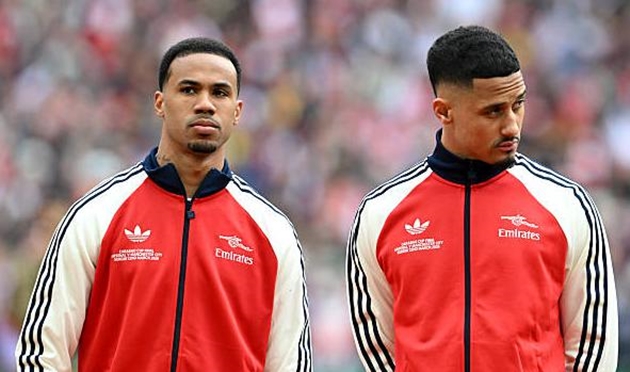 D&agrave;n trụ cột của Arsenal đồng loạt r&uacute;t lui khỏi tuyển quốc gia.