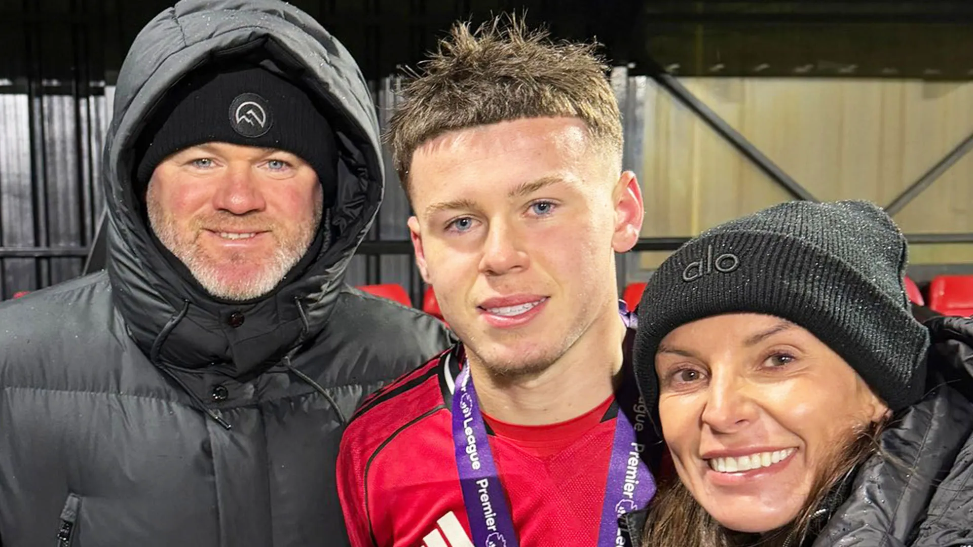 Kh&aacute;n giả chỉ đến để xem con huyền thoại.