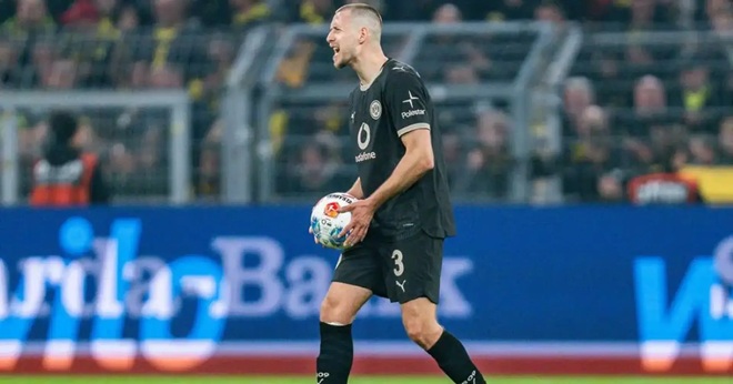 Anton đang được MU và Atletico theo dõi.