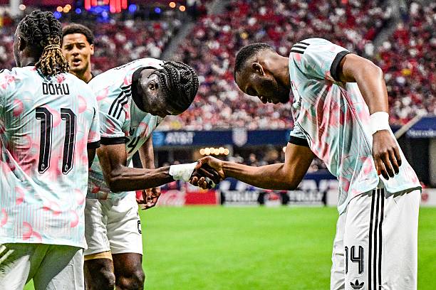 Bỉ vẫn được giới chuy&ecirc;n m&ocirc;n đ&aacute;nh gi&aacute; cao hơn. 