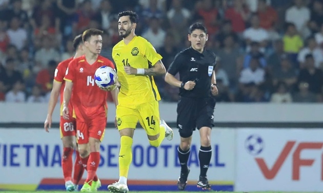 Endrick kiếm b&agrave;n danh dự cho Malaysia