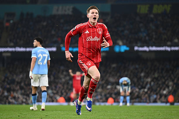 Nếu mất Rodri, Man City chắc chắn sẽ dồn to&agrave;n lực chi&ecirc;u mộ Anderson. 