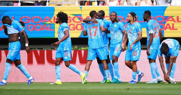 Axel Tuanzebe cùng các đồng đội giành vé dự World Cup 2026 sau trận thắng Jamaica.