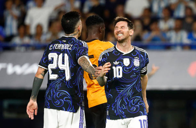 Messi c&oacute; một ng&agrave;y thi đấu thăng hoa.
