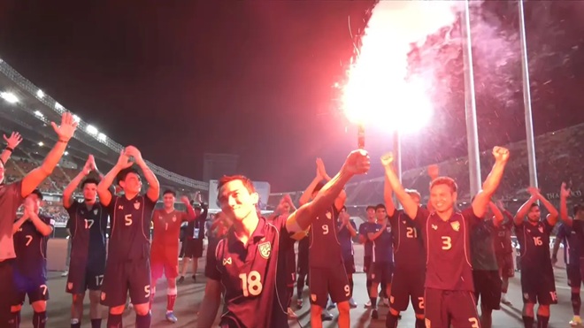 Ảnh bài viết Vừa đoạt vé Asian Cup, Thái Lan chờ án phạt vì Chanathip