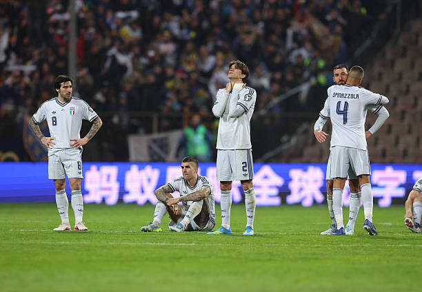 ĐT &Yacute; tiếp tục lỡ hẹn với World Cup. 