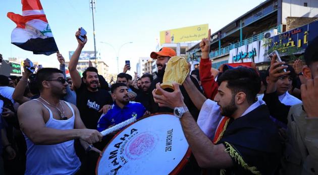 Iraq gi&agrave;nh v&eacute; dự World Cup sau 40 năm chờ đợi.