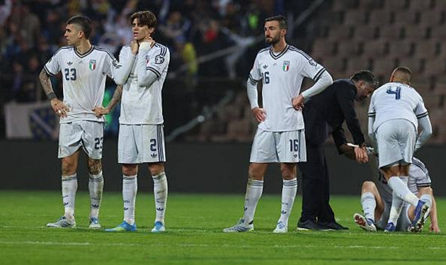 Tuyển &Yacute; tiếp tục lỡ hẹn với World Cup.