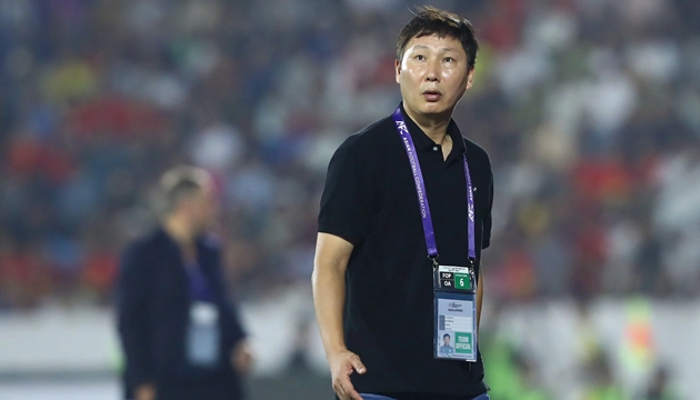 HLV Kim Sang-sik đang c&oacute; trong tay nhiều phương &aacute;n nh&acirc;n sự.