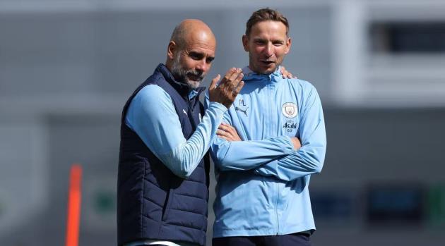 Ảnh bài viết Cách Pep Lijnders giải phóng bộ não của Guardiola