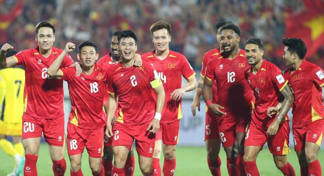 Ảnh bài viết Việt Nam và Thái Lan cùng lọt Top 100 FIFA sau 20 năm