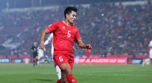 Trương Tiến Anh ng&agrave;y c&agrave;ng ho&agrave;n thiện về lối chơi.