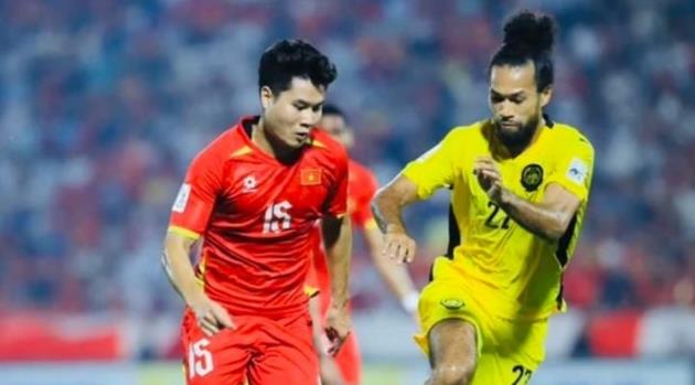 Trương Tiến Anh nổi bật trước Malaysia.