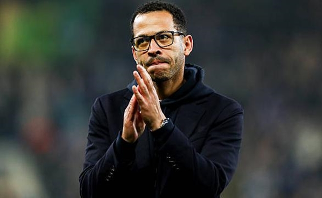 Liam Rosenior cần đấu trường FA Cup để cứu vãn mùa giải.