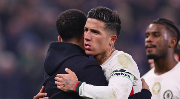 Enzo Fernandez d&iacute;nh &aacute;n phạt nội bộ của Chelsea.