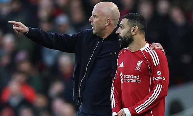 Arne Slot có thể hy sinh Salah để hạ Man City