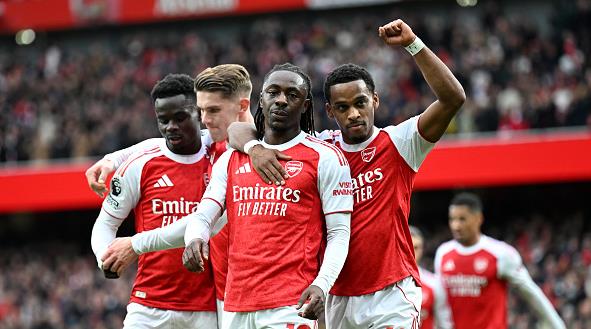 Đây là thời điểm để Saka bước lên.