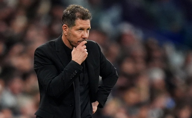 HLV Simeone đánh giá cao dàn sao Barca.