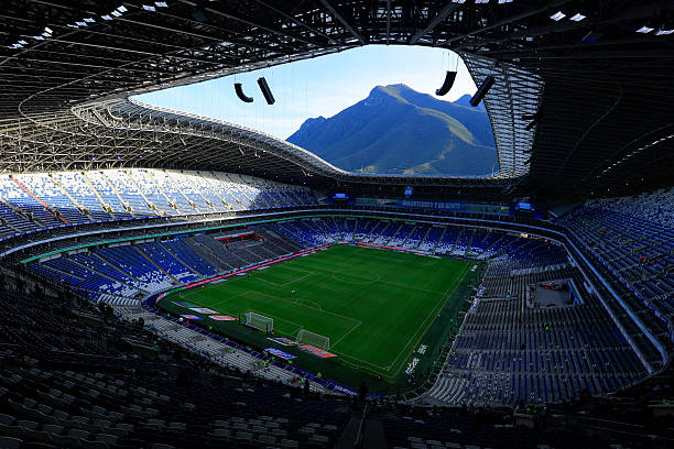 B&ecirc;n trong s&acirc;n vận động Estadio BBVA. 