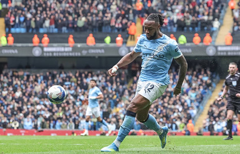 Tiền đạo cánh phải: Antoine Semenyo (8/10). Một trận đấu chói sáng của Semenyo với một bàn thắng tinh tế và một đường kiến tạo dọn cỗ cho Haaland. Anh cho thấy sự hòa nhập tuyệt vời và sự tự tin cao độ trong sơ đồ chiến thuật của Pep Guardiola.

Tiền đạo cắm: Erling Haaland (9/10). Ngôi sao sáng nhất trận đấu với cú hat-trick đẳng cấp. Từ quả penalty quyết đoán đến những pha chọn vị trí thông minh, Haaland đơn giản là không thể ngăn cản, khẳng định vị thế tiền đạo hàng đầu thế giới hiện nay.