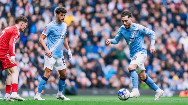 Ngôi sao người Pháp thi đấu điêu luyện và kỹ thuật