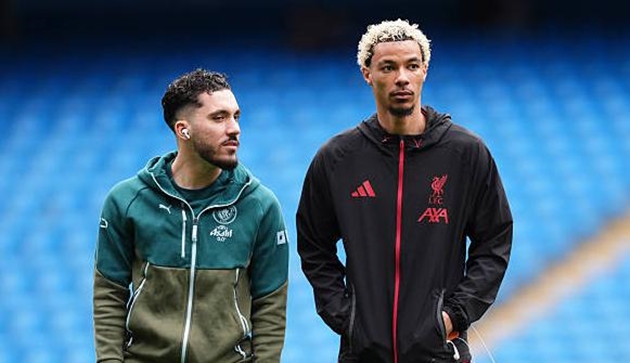 Ảnh bài viết Sao Man City mặc áo Liverpool vì tưởng trận đấu đã kết thúc