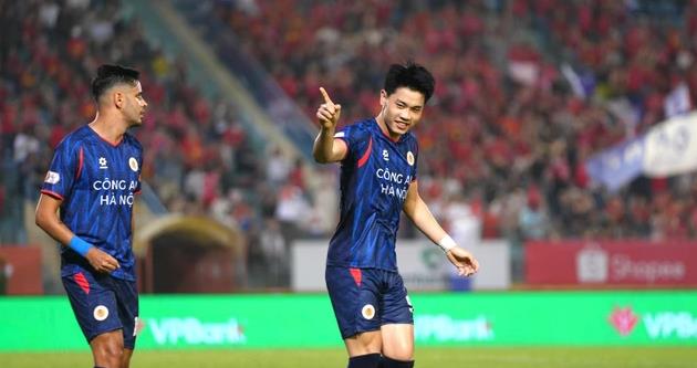 Đ&igrave;nh Bắc chấm dứt cơn kh&aacute;t ghi b&agrave;n ở V.League.