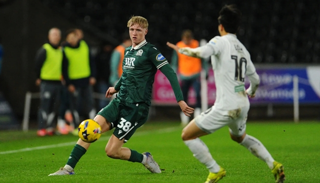 Ảnh bài viết Man Utd săn Tom Atcheson để tránh lặp lại sai lầm Wharton