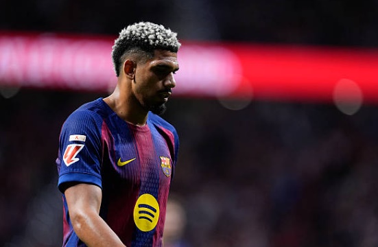 Ảnh bài viết Araujo dính chấn thương gân kheo ngay trước thềm Champions League