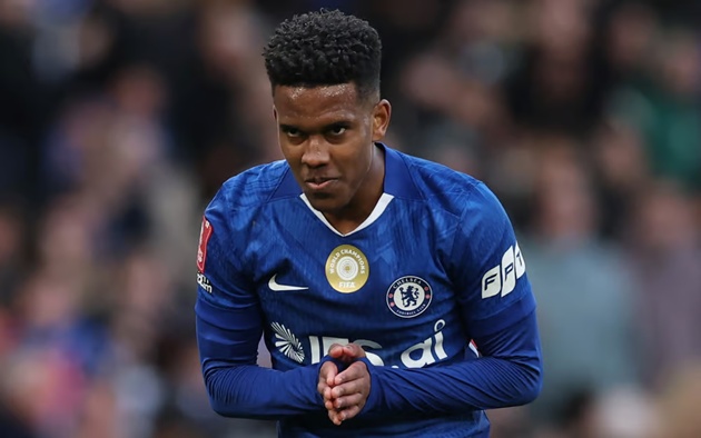 Estevao (8 điểm): Sau hiệp một trầm lặng, "thần đồng" Brazil bùng nổ dữ dội trong hiệp hai. Anh có một kiến tạo, hai lần đưa bóng chạm khung gỗ và cuối cùng có pha lập công xứng đáng sau khi VAR can thiệp