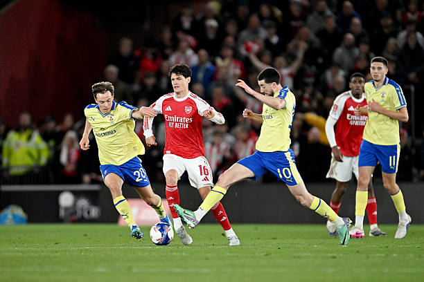 Christian Norgaard - 4 điểm: Một khởi đầu hơi khó khăn đối với cầu thủ người Đan Mạch, người vừa trải qua nỗi buồn tại World Cup. Norgaard đã đưa ra một số quyết định kém hợp lý và chuyền hỏng khá nhiều.